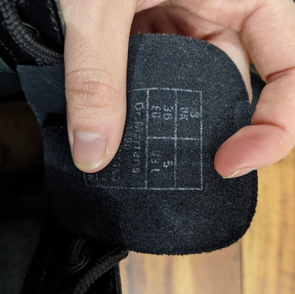 Dr Martens boots - Picture 4 of 4